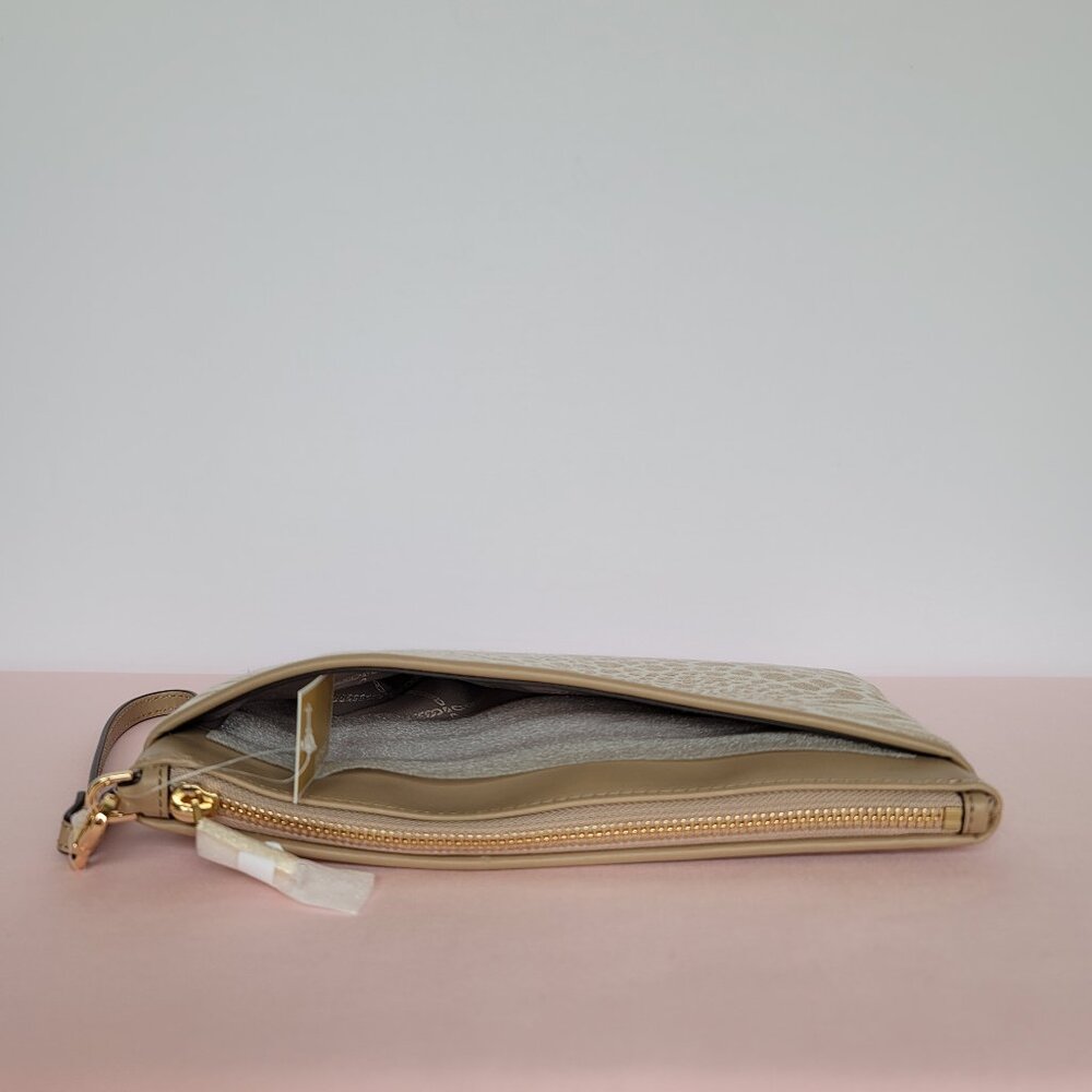 MICHAEL KORS Jet Set Charm Signature Logo Wristlet/Pouch- Camel Multi ⭐ - Picture 8 of 16